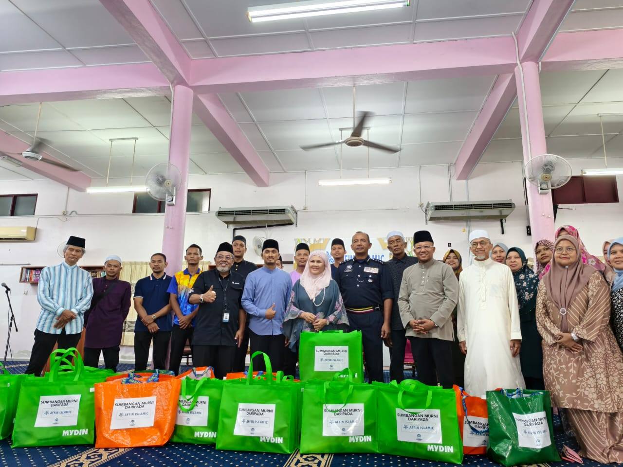 Majlis Sumbangan Bakul Harapan & Bantuan Hari Raya Tajaan Affin Islamic Bank